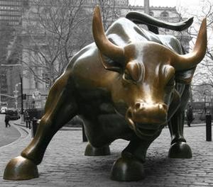 photo of the bull statue from Wall Street